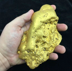 Two gold nuggets worth $350,000 found in Australia