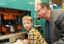 Anprägung der 10-Euro-Gedenkmünze zu Ehren Schadows