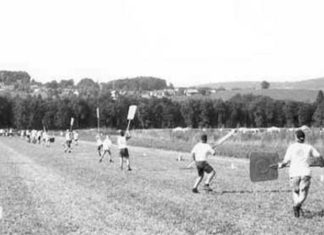 Schweizer Nationalsport „Hornussen“ auf der neuen Silbermünze der Swissmint