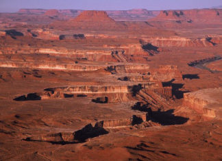 Jahrtausendalte amerikanische Steinkunst unter Beschuss