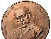 Tübinger Ausstellung zeigt Theodor Mommsen auf Medaillen und Plaketten