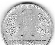 Das geheimnisvolle Sofa in der Gartenlaube