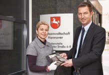 Staatsanwaltschaft Hannover übergibt 618 antike Münzen an der Museum August Kestner