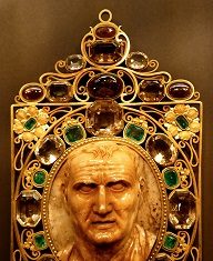 Mineralien, Edelsteine und Münzen in München