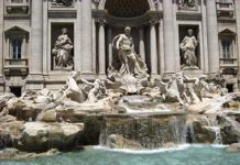 Münzen im Brunnen: Die Fontana di Trevi in Rom