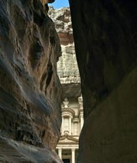 Basel zeigt Exponate der Wüstenstadt Petra