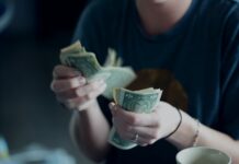 Einzelhandel muss Bargeld akzeptieren