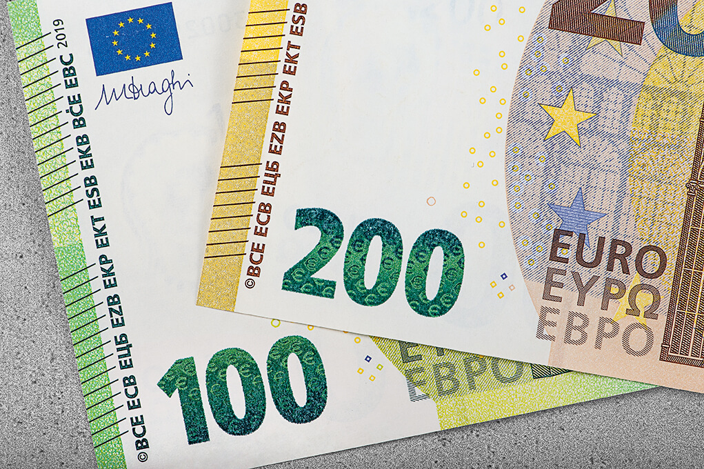 Neue 100 Und 0 Euro Banknoten Im Umlauf Munzenwoche