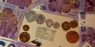 Historische Münzen auf Finnlands 0-Euro-Scheinen