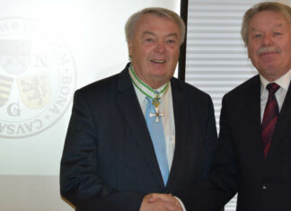 Manfred Höhn erhält Ehrenkreuz der Sächsischen Numismatischen Gesellschaft