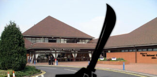 Münzhändler mit Machete überfallen