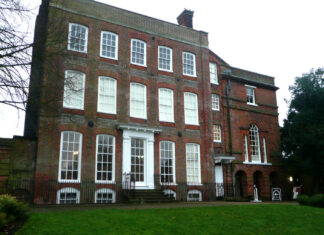 Goldmedaillen gestohlen aus Museum in Colchester