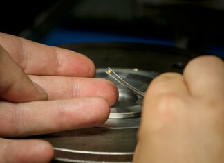 Wie die kleinste Münze der Welt geprägt wurde